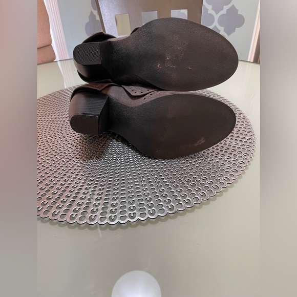 Not Rated Gray Boots size 6.5 - Picture 6 of 6